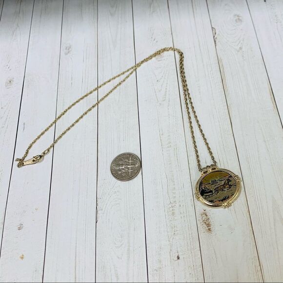 VTG Avon 1982 Country Christmas Necklace - Picture 1 of 4